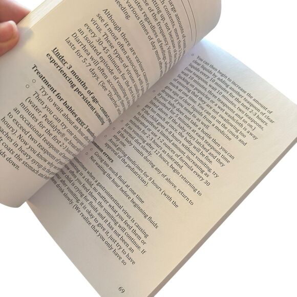 Moms on Call | Basic Baby Care 0-6 Months | Parenting Book - Picture 5 of 6